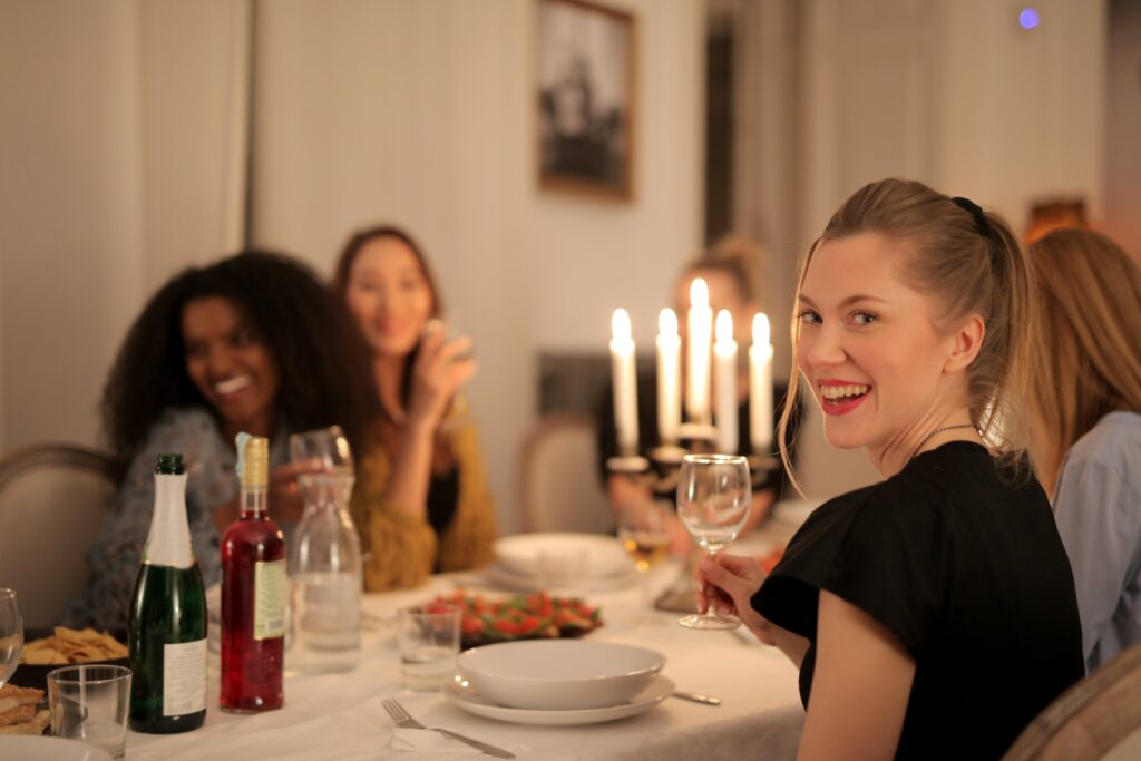 WineTasting_Lady_with_wineglass